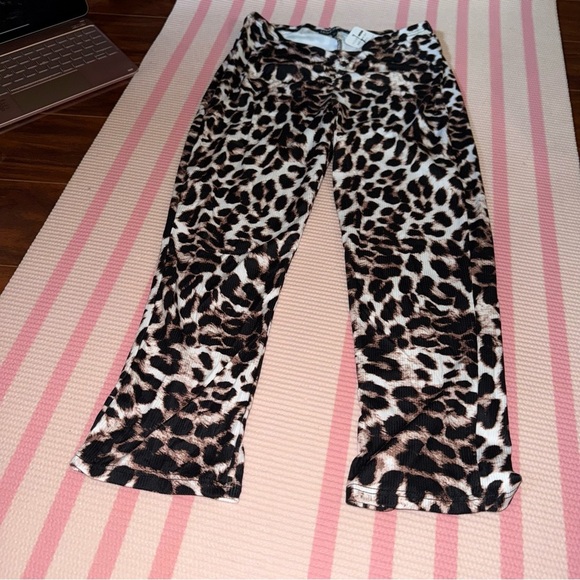 Fashion Nova Cheetah Print Sexy Two Piece - Picture 6 of 9